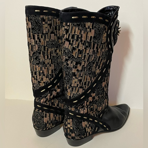 Spain Designer Black Suede Boots, 9 1/2 M - Picture 4 of 8